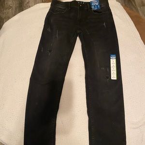 Five pocket distressed jeans.